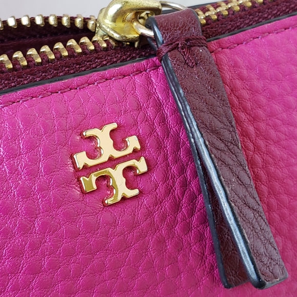 Tory Burch Kira Pebbled Leather Crossbody/Wallet - Picture 5 of 10
